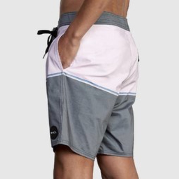 🌴 RVCA GROVE TRUNK BOARDSHORTS 18” 🌴 - Picture 4 of 4